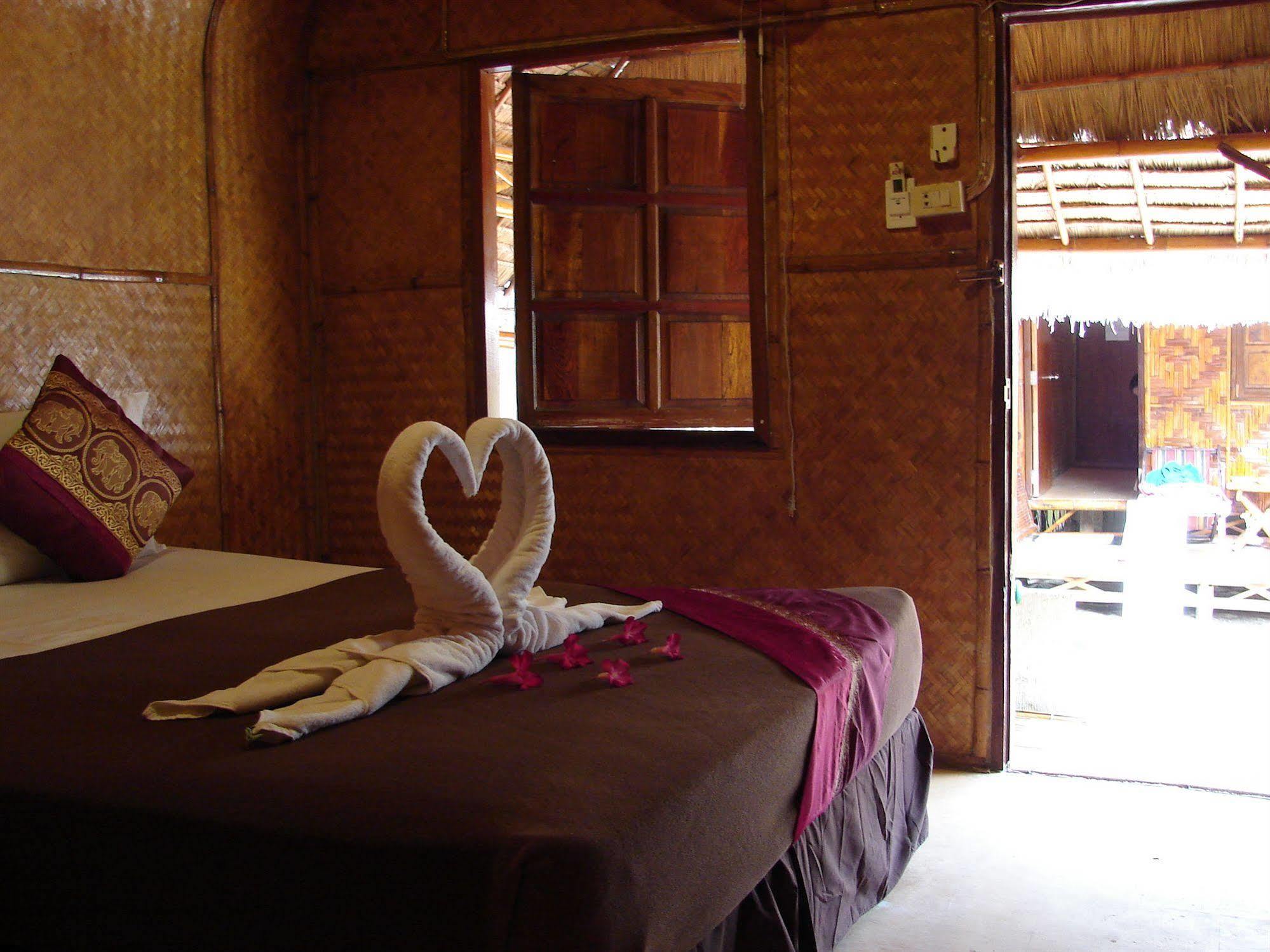 Phi Phi Twin Palms Bungalow Phi Phi Don Exterior foto